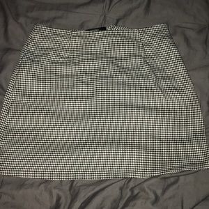Black and White pattern mini skirt